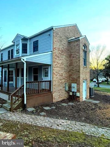 510 FAIRFAX LN, Herndon, VA 20170