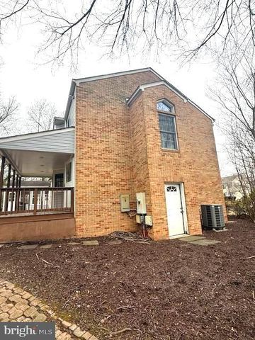 510 FAIRFAX LN, Herndon, VA 20170