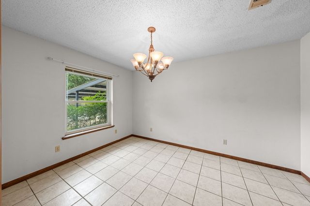 1212 Donna Kay Dr, Kerrville, TX 78028