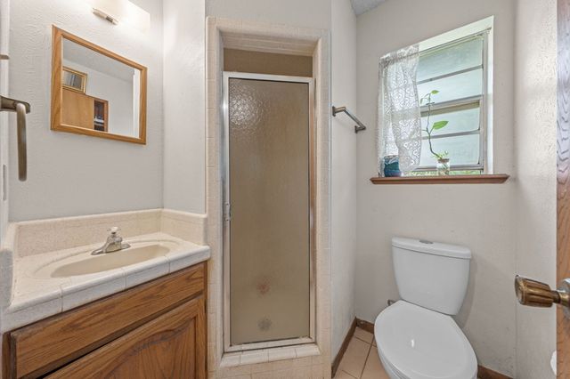 1212 Donna Kay Dr, Kerrville, TX 78028