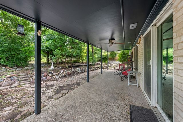 1212 Donna Kay Dr, Kerrville, TX 78028
