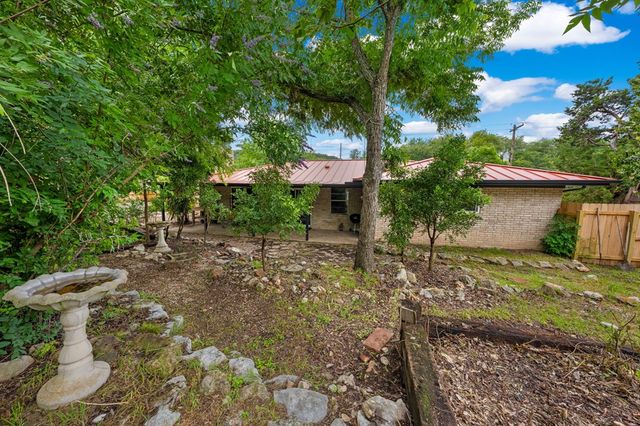 1212 Donna Kay Dr, Kerrville, TX 78028
