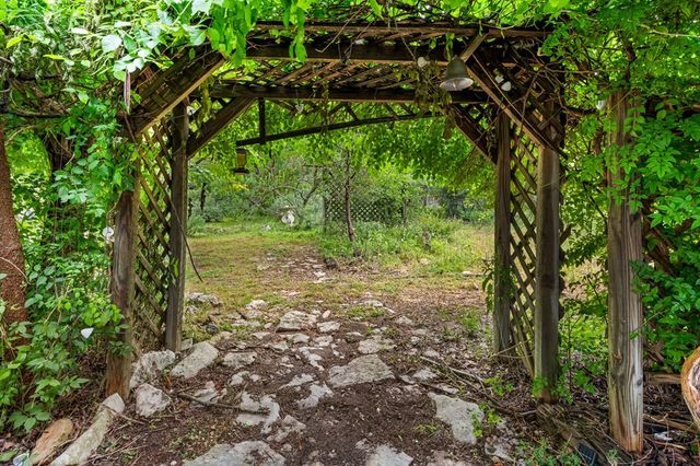 1212 Donna Kay Dr, Kerrville, TX 78028