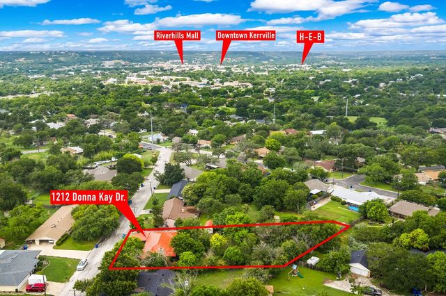 1212 Donna Kay Dr, Kerrville, TX 78028