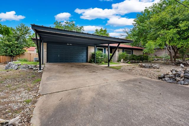 1212 Donna Kay Dr, Kerrville, TX 78028