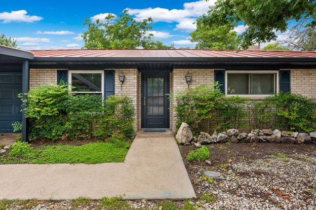 1212 Donna Kay Dr, Kerrville, TX 78028