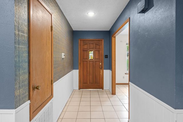 1212 Donna Kay Dr, Kerrville, TX 78028