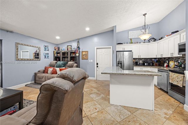 917 NE 199th Street 204, Miami, FL 33179