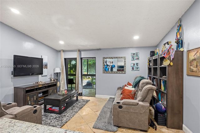 917 NE 199th Street 204, Miami, FL 33179