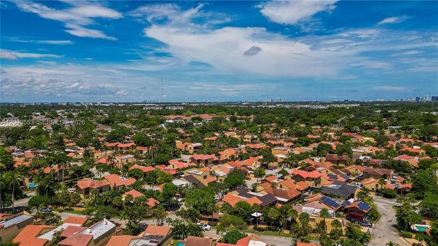 917 NE 199th Street 204, Miami, FL 33179