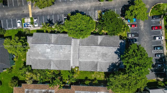 917 NE 199th Street 204, Miami, FL 33179
