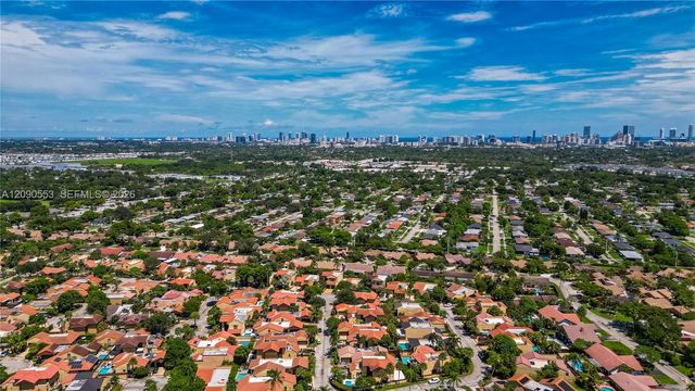 917 NE 199th Street 204, Miami, FL 33179