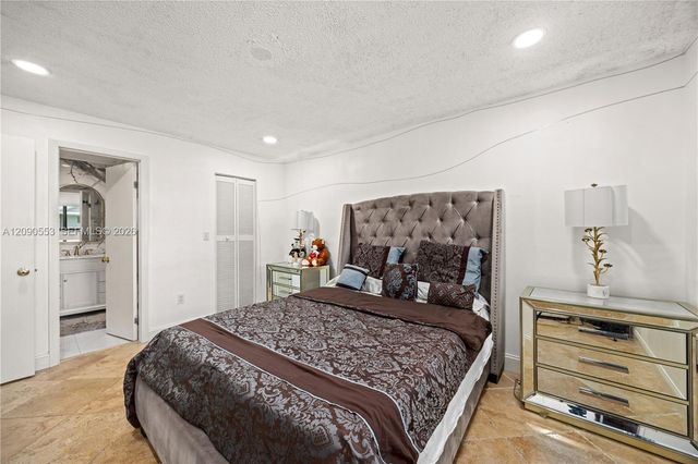 917 NE 199th Street 204, Miami, FL 33179