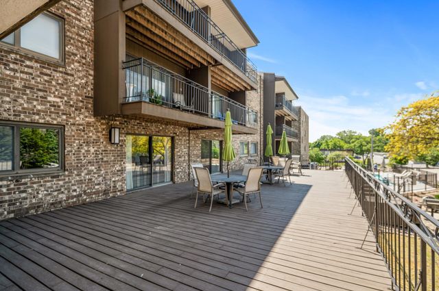 4100 Parklawn Avenue 213, Edina, MN 55435