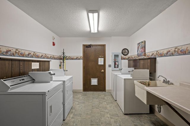 4100 Parklawn Avenue 213, Edina, MN 55435