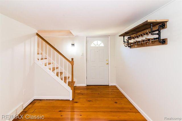 590 Bogie Lake Road, White Lake, MI 48383