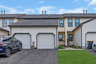 614 Almond Ct, Raritan Twp., NJ 08822