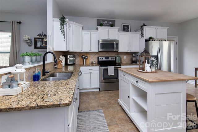 12848 Clydesdale Drive, Midland, NC 28107