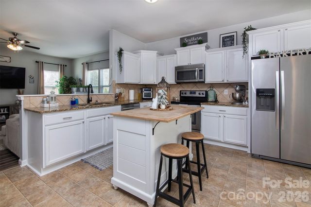 12848 Clydesdale Drive, Midland, NC 28107