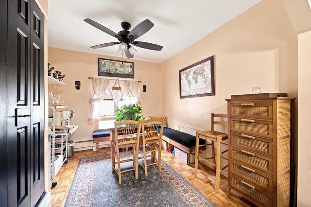 60 Brickett St, Springfield, MA 01119