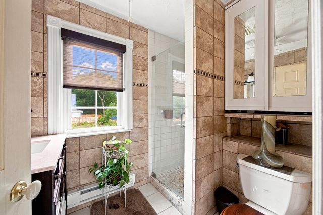 60 Brickett St, Springfield, MA 01119