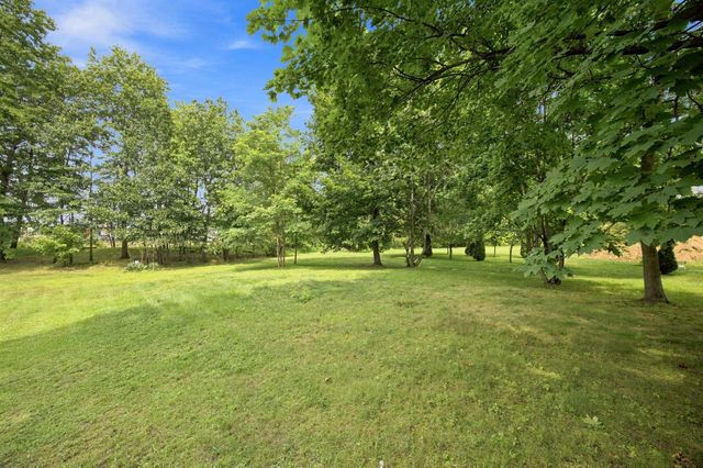 60 Brickett St, Springfield, MA 01119