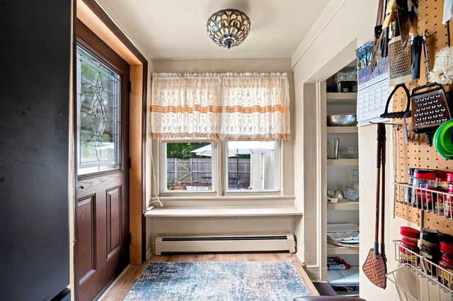 60 Brickett St, Springfield, MA 01119