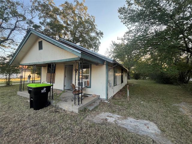 209 N Rangeline Street, Tecumseh, OK 74873