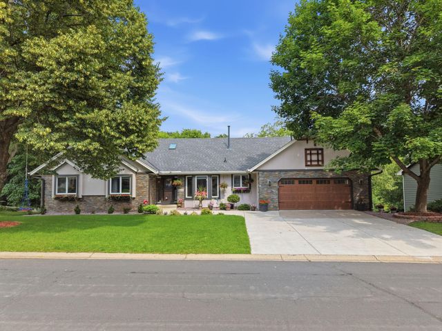 13500 Georgia Drive, Apple Valley, MN 55124