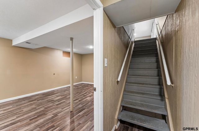 2413 S 6th Street, Omaha, NE 68108