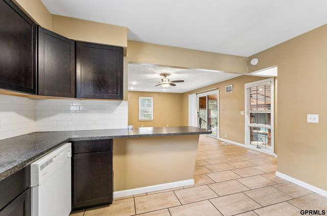 2413 S 6th Street, Omaha, NE 68108