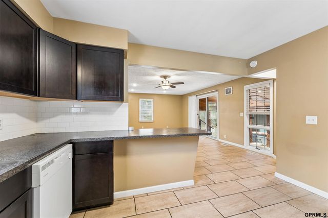 2413 S 6th Street, Omaha, NE 68108