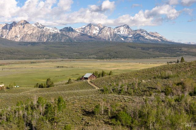 988 Fox Dr, Stanley, ID 83278