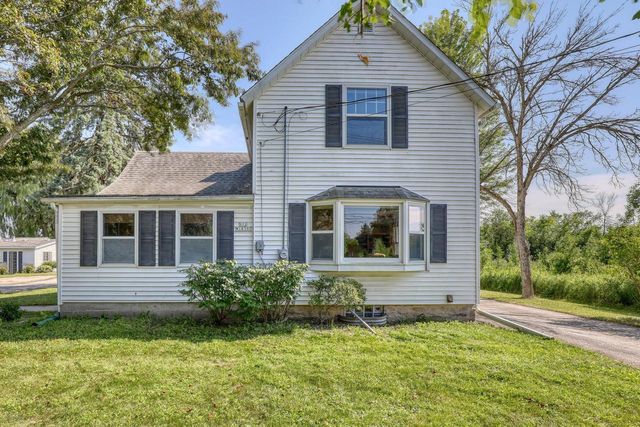 N72W18397 Good Hope ROAD, Menomonee Falls, WI 53051