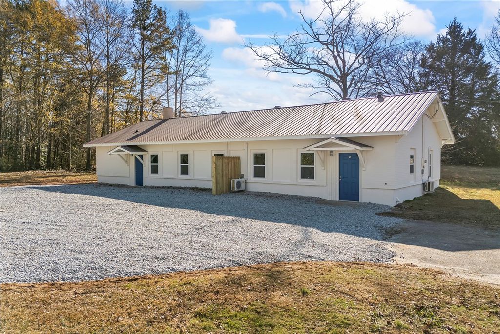 114 Anderson Avenue, Westminster, SC 29693