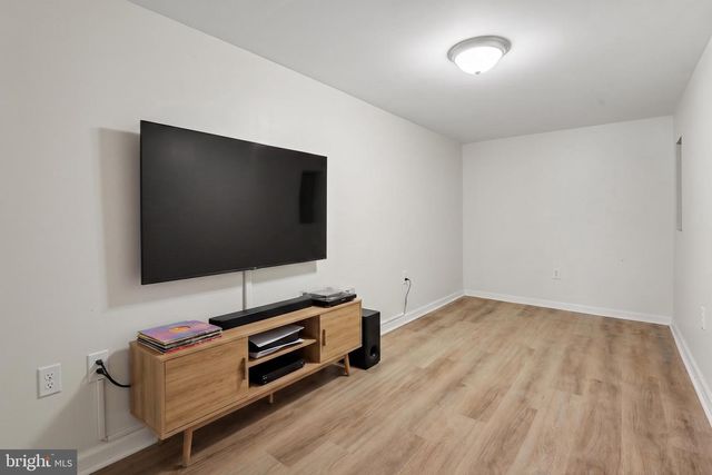 4033 GLENDALE ST, Philadelphia, PA 19124