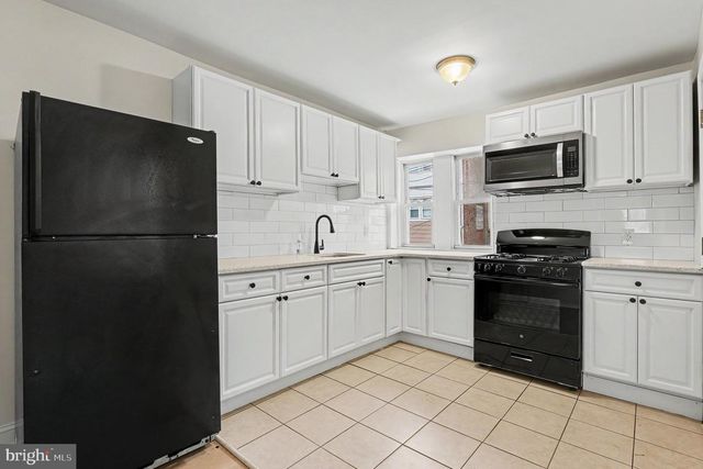 4033 GLENDALE ST, Philadelphia, PA 19124