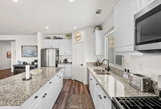 539 Chalakat Court, San Jacinto, CA 92582