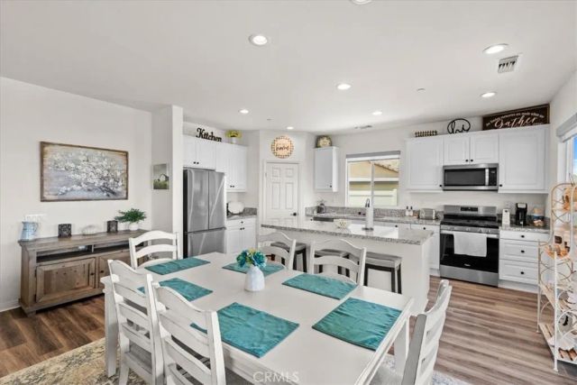 539 Chalakat Court, San Jacinto, CA 92582