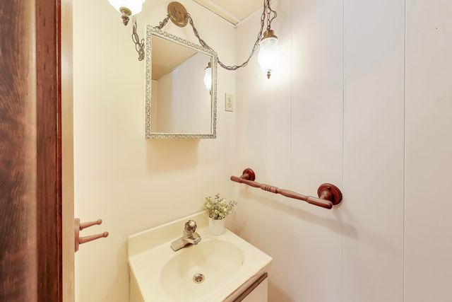 10023 W 93rd Avenue, St. John, IN 46373