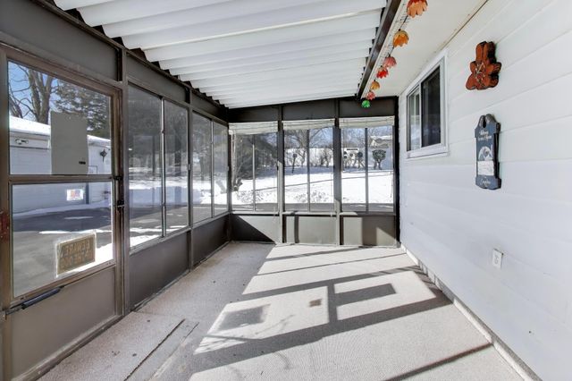 10023 W 93rd Avenue, St. John, IN 46373