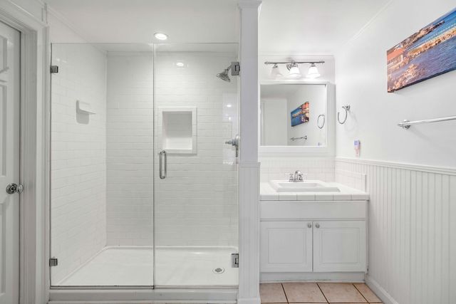 104 Queen Street B, Charleston, SC 29401