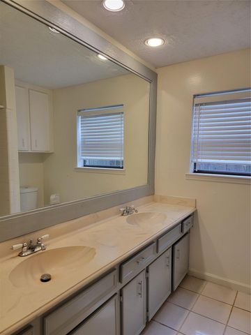 11507 Sagemeadow Lane, Houston, TX 77089