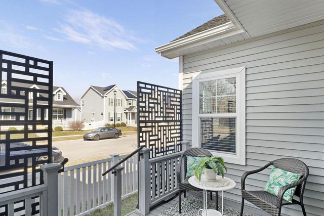 1203 Twisted Branch Way, Sun Prairie, WI 53590