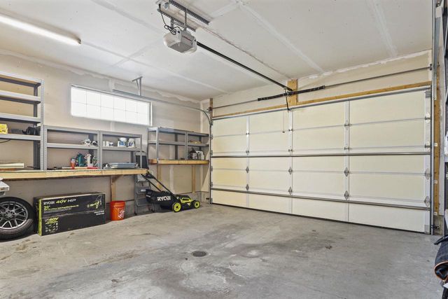 1203 Twisted Branch Way, Sun Prairie, WI 53590