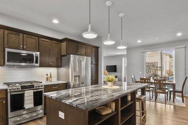 1203 Twisted Branch Way, Sun Prairie, WI 53590