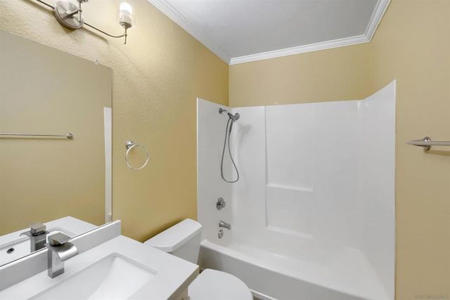 5095 La Cuenta Dr, San Diego, CA 92124