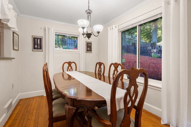122 Austin St, Newton, MA 02460