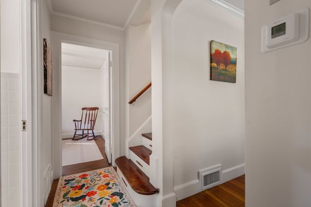 122 Austin St, Newton, MA 02460