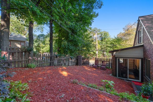 122 Austin St, Newton, MA 02460